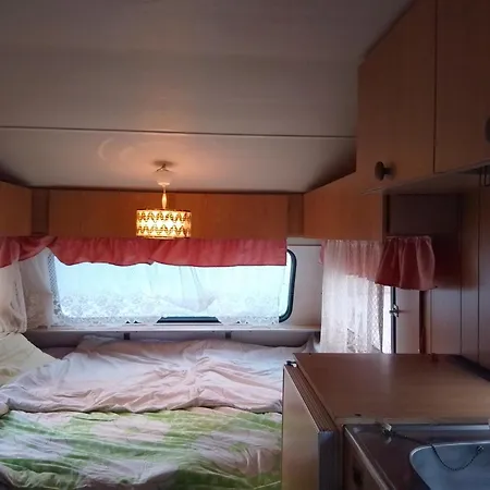 Konkelotie White Caravan Ροβανιέμι